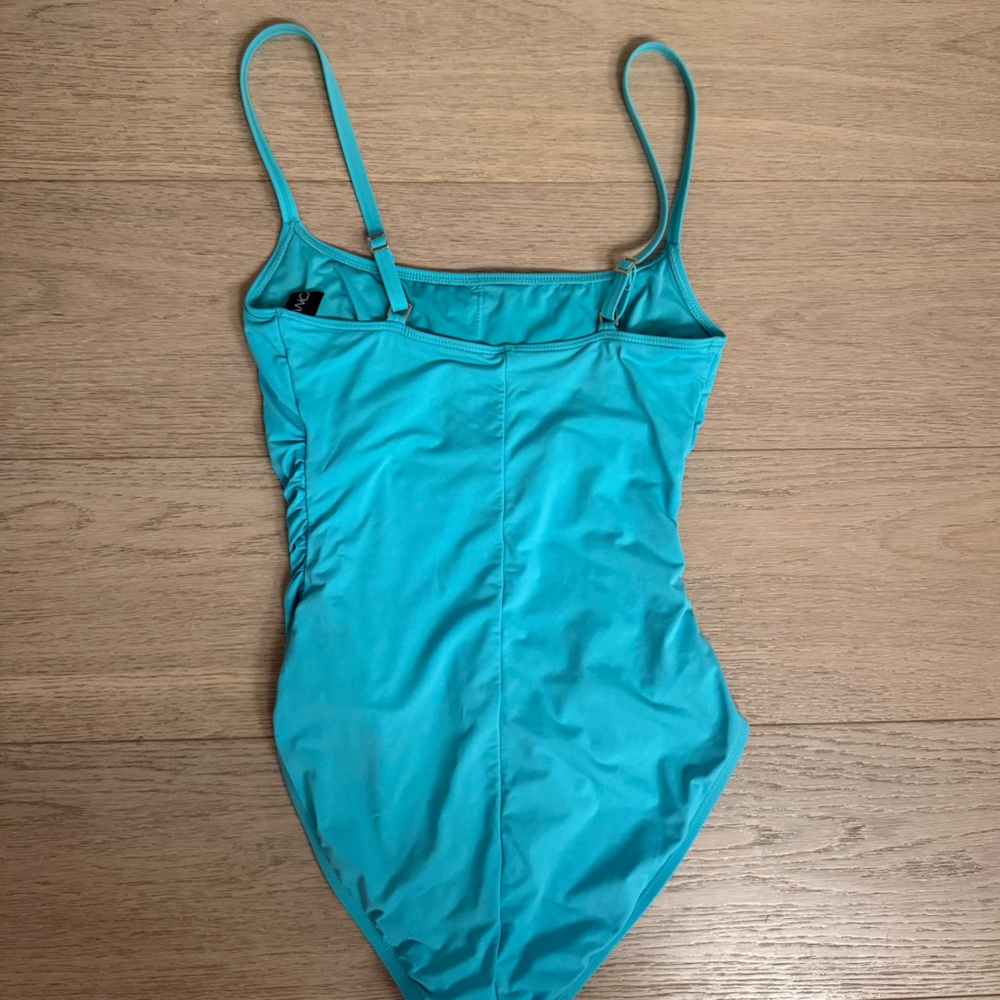La Blanca Swimsuit - Picture 5 of 5